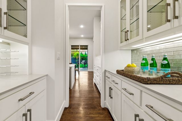 6523 Northwood Road, Dallas, TX 75225