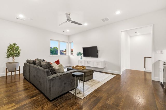 6523 Northwood Road, Dallas, TX 75225