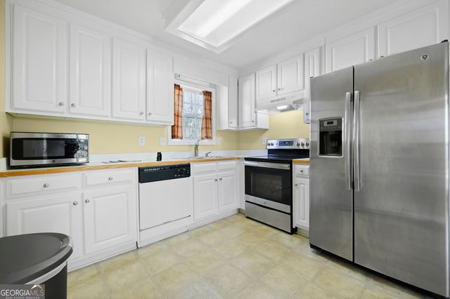 1101 Ravenwood Drive, Bethlehem, GA 30620