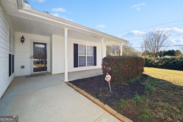 1101 Ravenwood Drive, Bethlehem, GA 30620