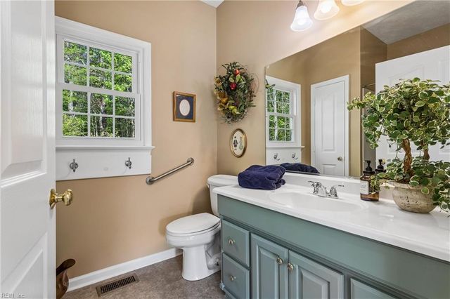 103 Kayla CT, Yorktown, VA 23693