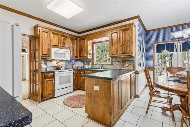 103 Kayla CT, Yorktown, VA 23693