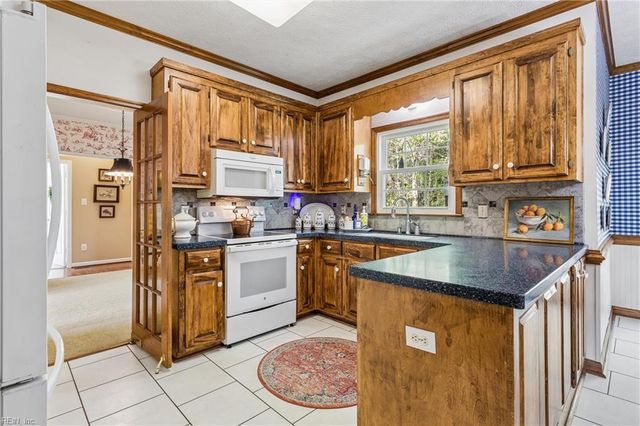 103 Kayla CT, Yorktown, VA 23693