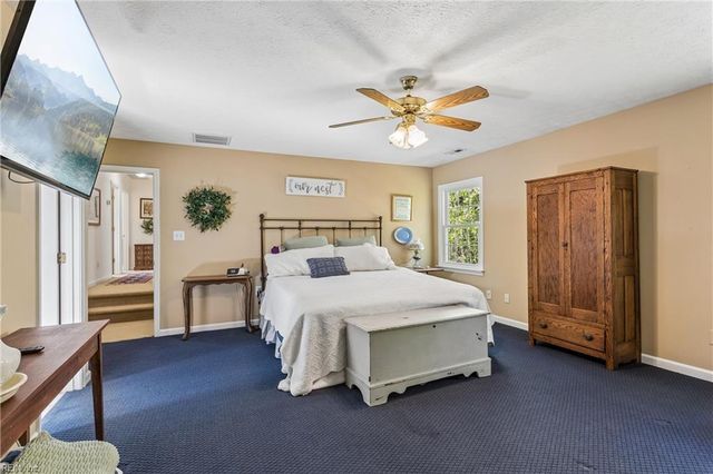 103 Kayla CT, Yorktown, VA 23693