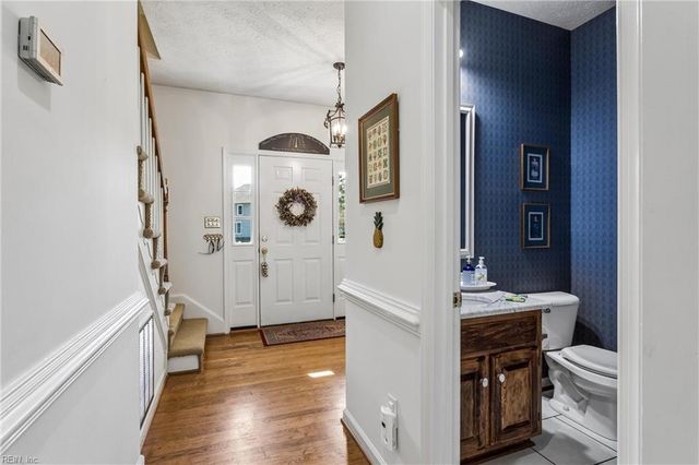 103 Kayla CT, Yorktown, VA 23693