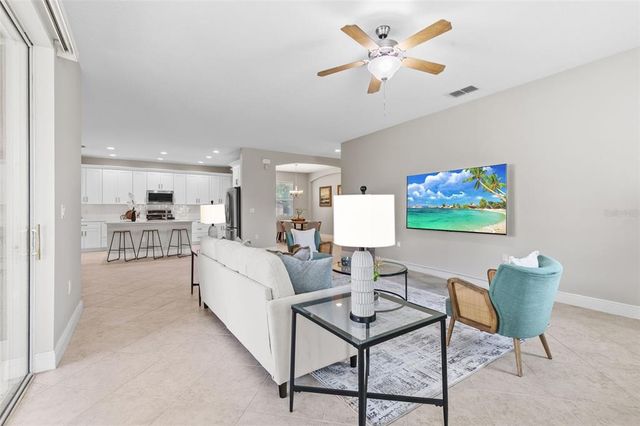 7938 HAMPTON LAKE DRIVE, Tampa, FL 33647
