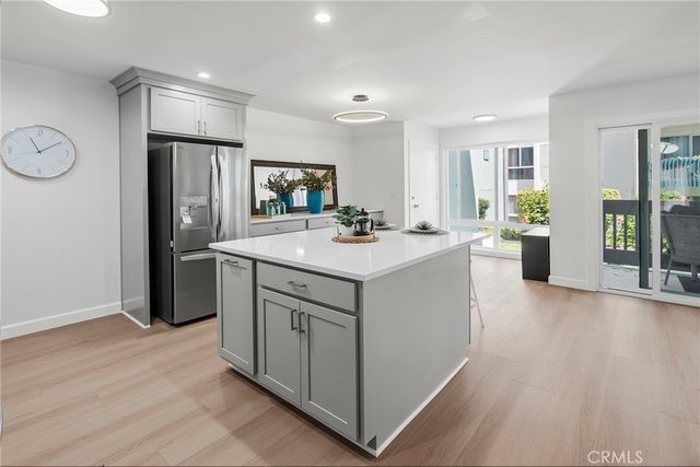 611 S Prospect Avenue 103, Redondo Beach, CA 90277