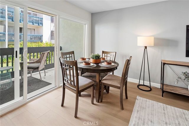 611 S Prospect Avenue 103, Redondo Beach, CA 90277