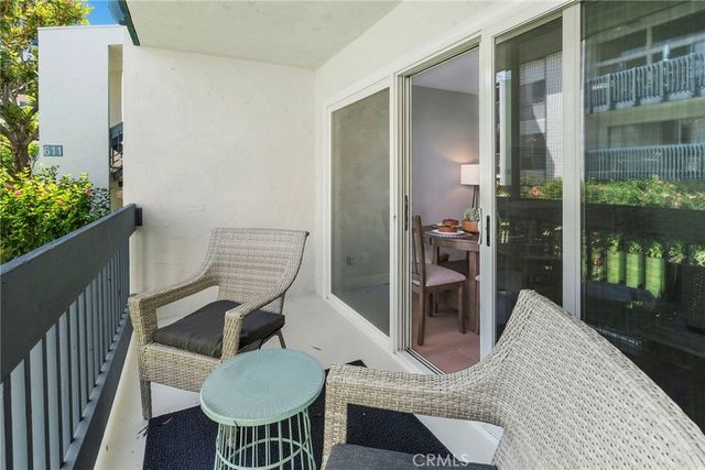 611 S Prospect Avenue 103, Redondo Beach, CA 90277