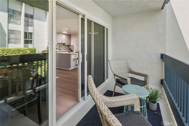 611 S Prospect Avenue 103, Redondo Beach, CA 90277