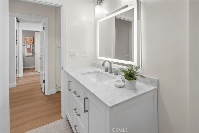 611 S Prospect Avenue 103, Redondo Beach, CA 90277