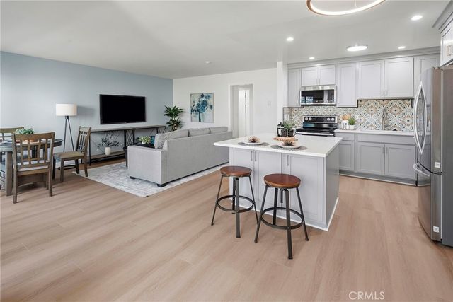 611 S Prospect Avenue 103, Redondo Beach, CA 90277