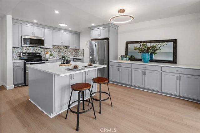 611 S Prospect Avenue 103, Redondo Beach, CA 90277