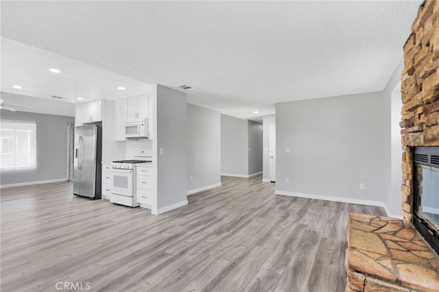 12851 4th, Victorville, CA 92395