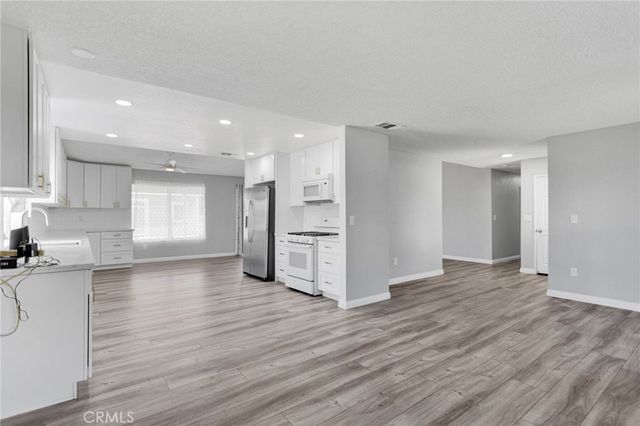 12851 4th, Victorville, CA 92395