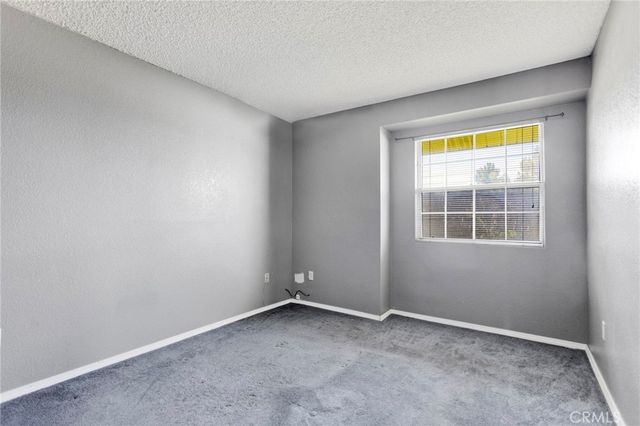 12851 4th, Victorville, CA 92395