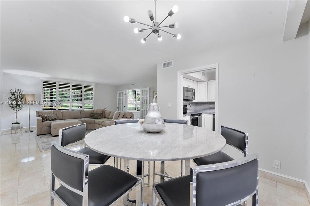 Image 4 of property listing at 7225 Promenade Dr 102, Boca Raton, FL 33433