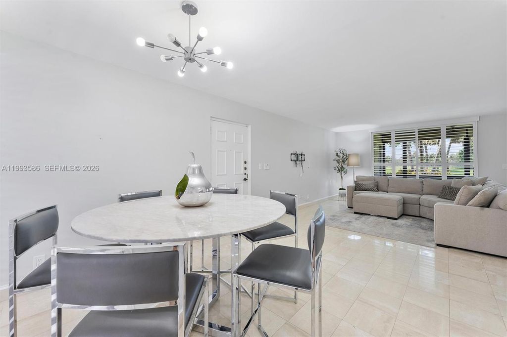 Image 5 of property listing at 7225 Promenade Dr 102, Boca Raton, FL 33433