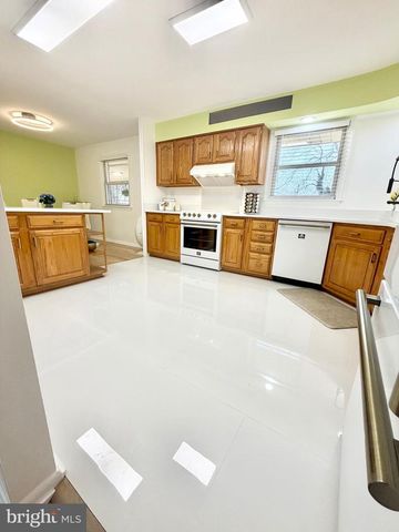 13220 RONEHILL DR, Beltsville, MD 20705