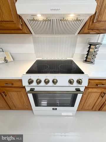 13220 RONEHILL DR, Beltsville, MD 20705