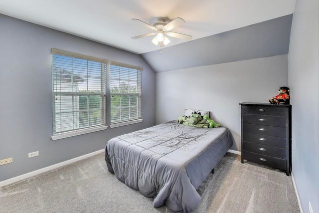 17119 W Prairieview Lane, Gurnee, IL 60031