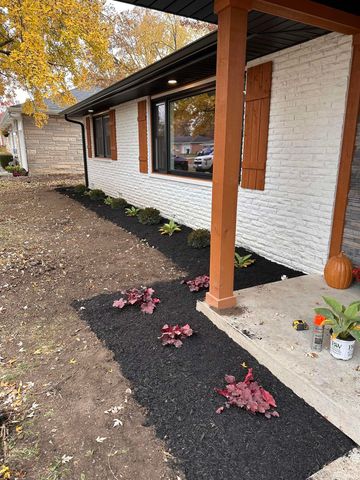 1305 N Greenbriar Road, Muncie, IN 47304