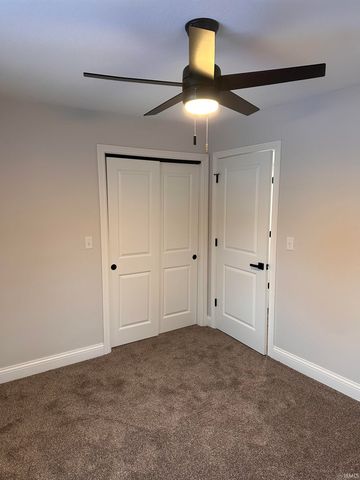 1305 N Greenbriar Road, Muncie, IN 47304