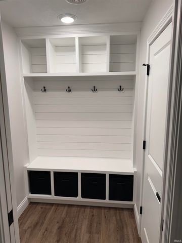 1305 N Greenbriar Road, Muncie, IN 47304