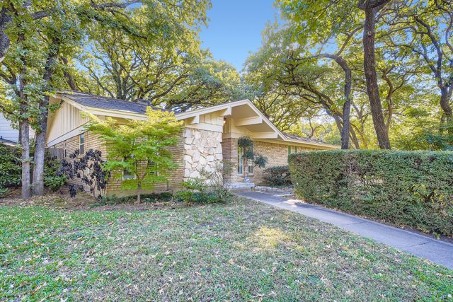3106 Woodford Drive, Arlington, TX 76013