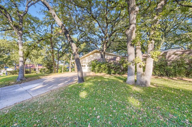 3106 Woodford Drive, Arlington, TX 76013