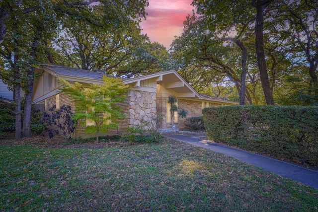 3106 Woodford Drive, Arlington, TX 76013