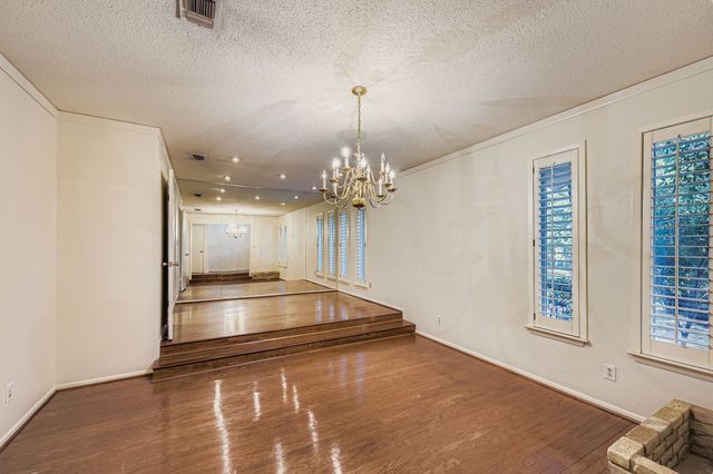 3106 Woodford Drive, Arlington, TX 76013