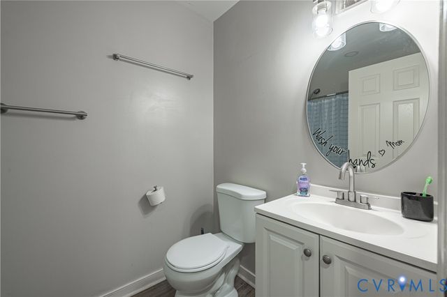 5701 Dendron Dr, Highland Springs, VA 23223