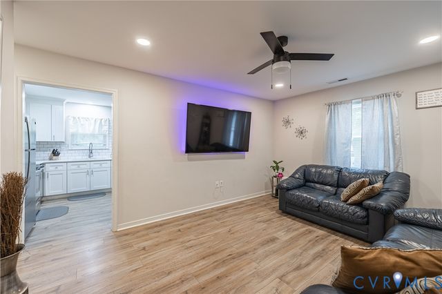 5701 Dendron Dr, Highland Springs, VA 23223