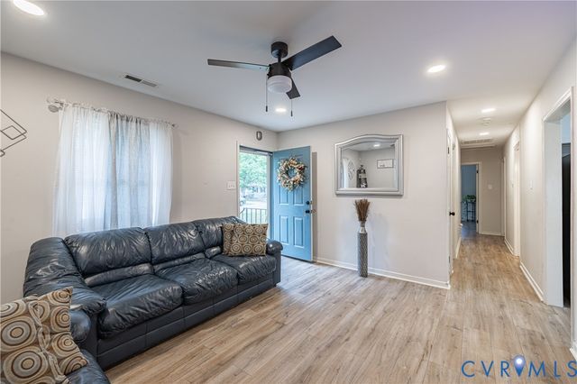 5701 Dendron Dr, Highland Springs, VA 23223