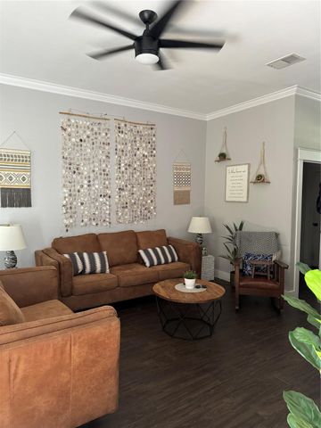 291 Brian LN, Kyle, TX 78640