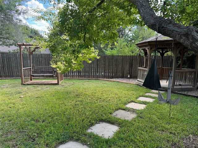 291 Brian LN, Kyle, TX 78640