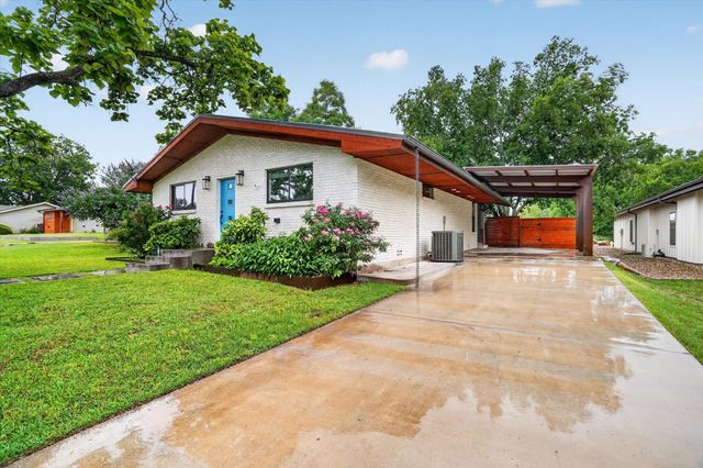 804 Stevens Street, Bridgeport, TX 76426