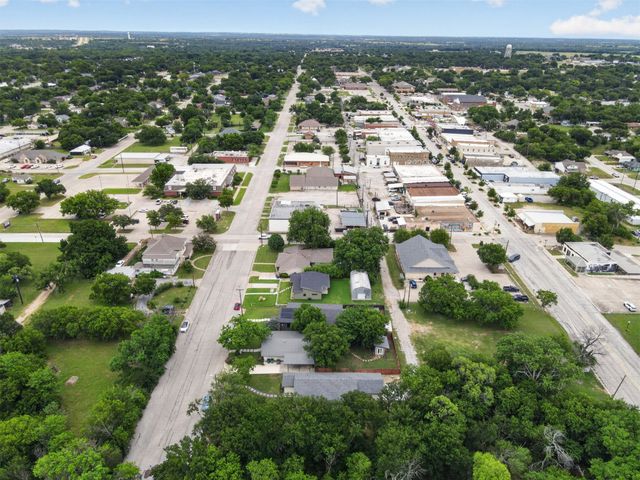 804 Stevens Street, Bridgeport, TX 76426