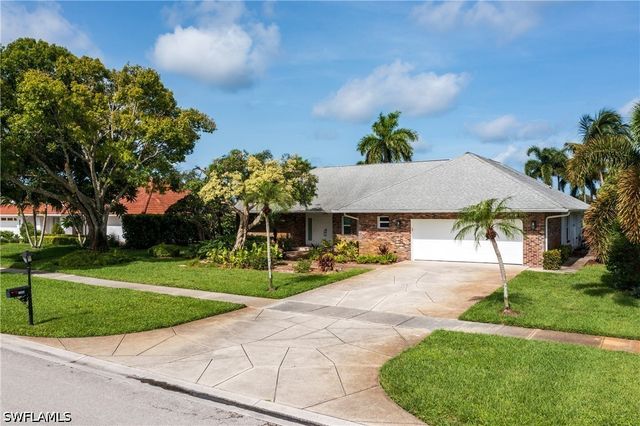 2500 Kings Lake BLVD, Naples, FL 34112