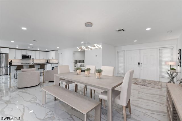 2500 Kings Lake BLVD, Naples, FL 34112