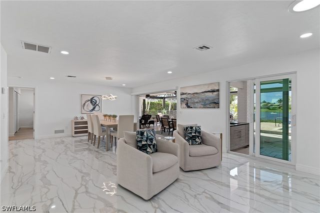 2500 Kings Lake BLVD, Naples, FL 34112