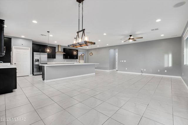 38655 S Running Roses Lane, Saddlebrooke, AZ 85739