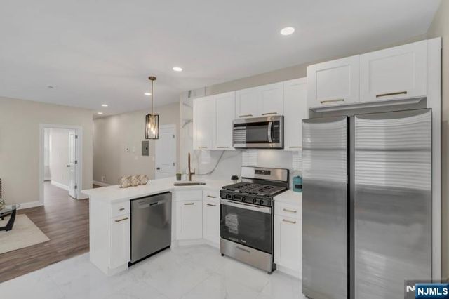89 Schley Street, Newark, NJ 07112