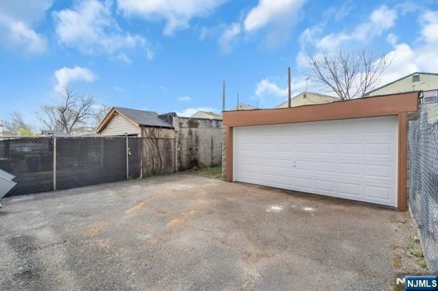 89 Schley Street, Newark, NJ 07112