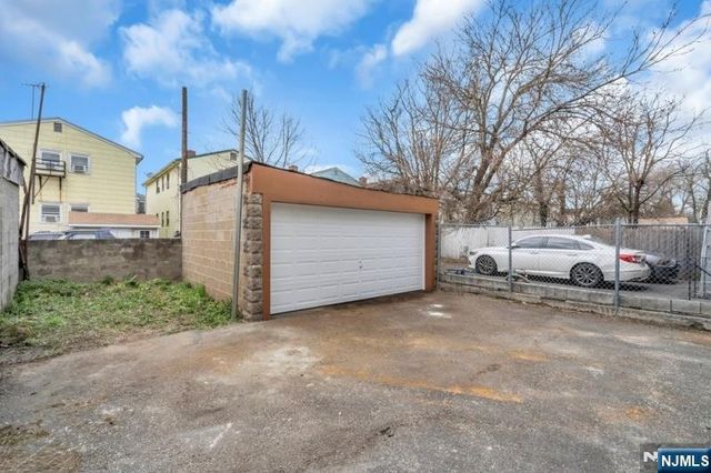 89 Schley Street, Newark, NJ 07112