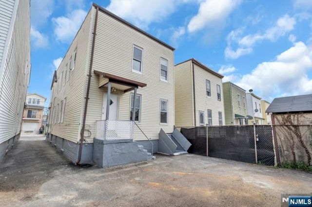 89 Schley Street, Newark, NJ 07112