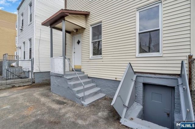 89 Schley Street, Newark, NJ 07112