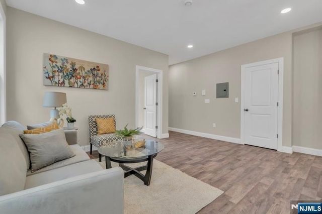 89 Schley Street, Newark, NJ 07112