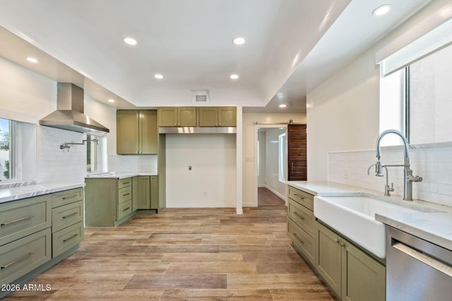 125 E CORONADO Road, Phoenix, AZ 85004